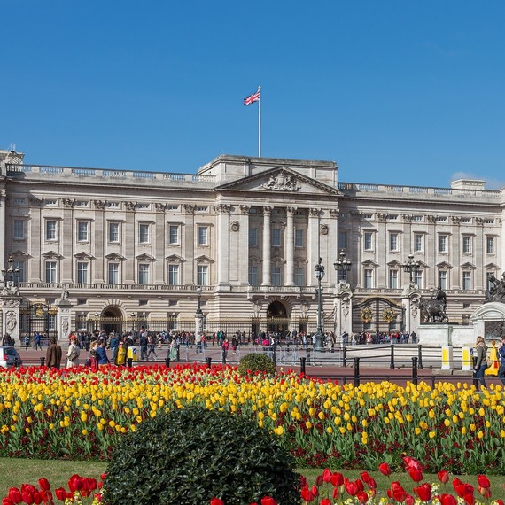 buckingham-palace-1116-2.jpg (skyword:367538)