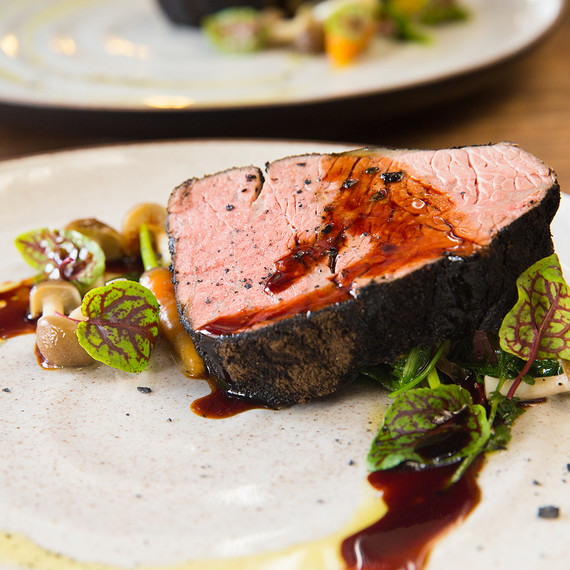 chefstepsdinnerpartybeef.jpg (skyword:358112)