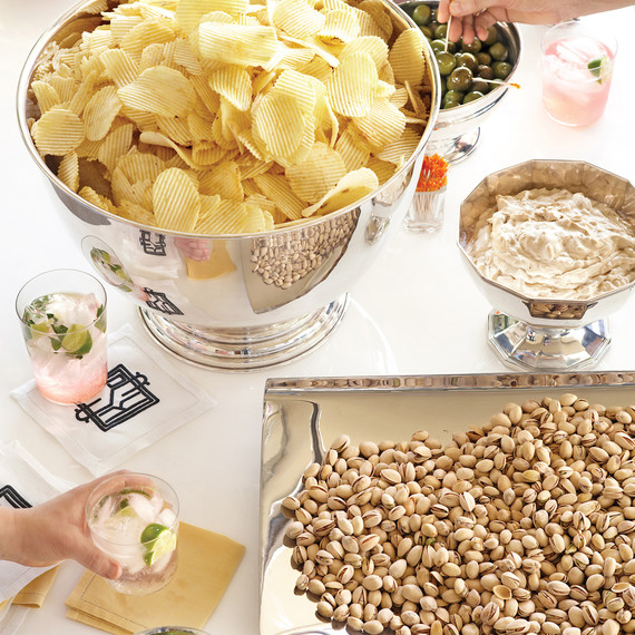 chips-nuts-0611mld107199.jpg