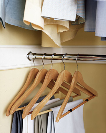gt04junmsl_hangerscloset.jpg