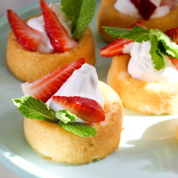 kentucky_derby_fruitcake_0416.jpg (skyword:252807)