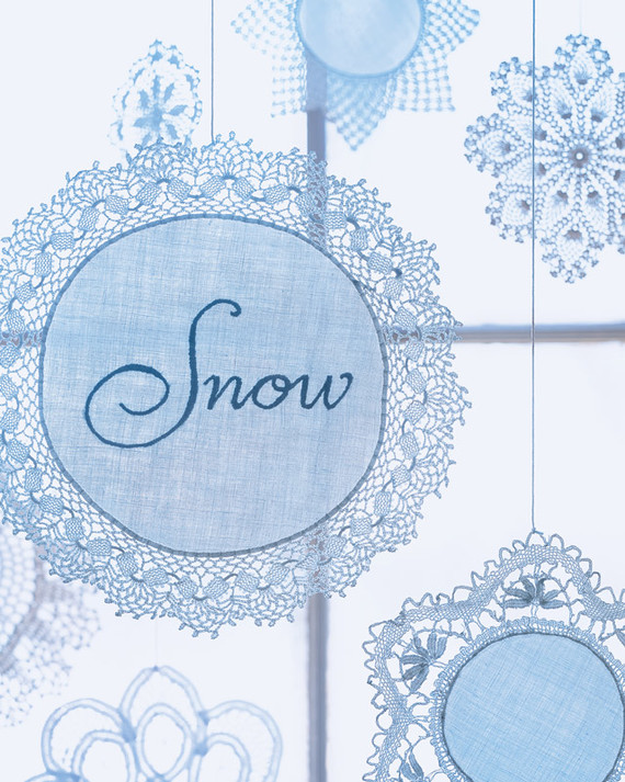 mla103942_1208_doilysnow.jpg