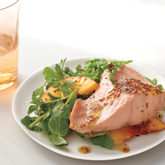 poached-salmon-med108588.jpg