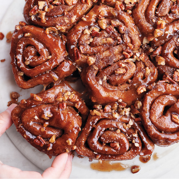 sticky-buns-727-md110606.jpg