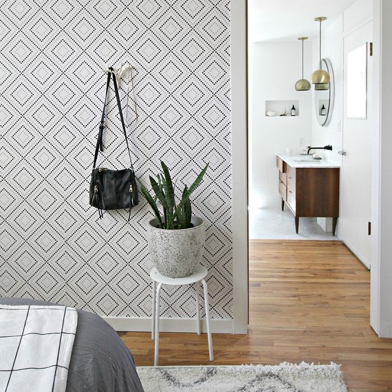 Caycee-Bedroom-Makeover-3.jpg (skyword:243200)