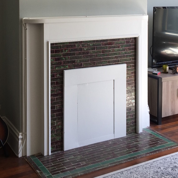 fireplace-diy-before-1016.jpg (skyword:356228)