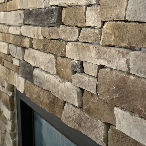 fireplace-ledgestone-0915.jpg (skyword:188077)