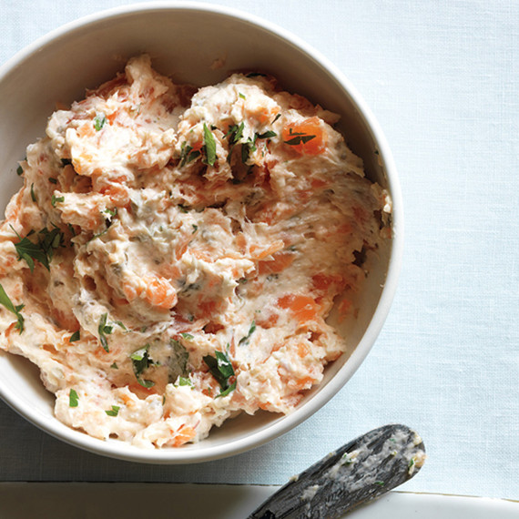 med105536_0510_salmon_dip.jpg