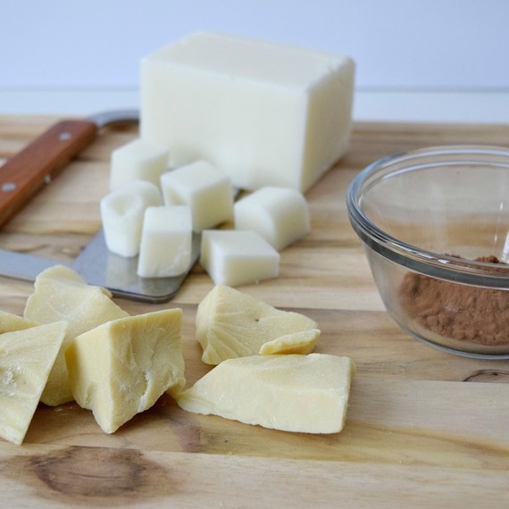 milk-chocolate-soap3-0117.jpg (skyword:389130)