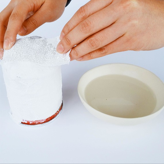 applying gauze