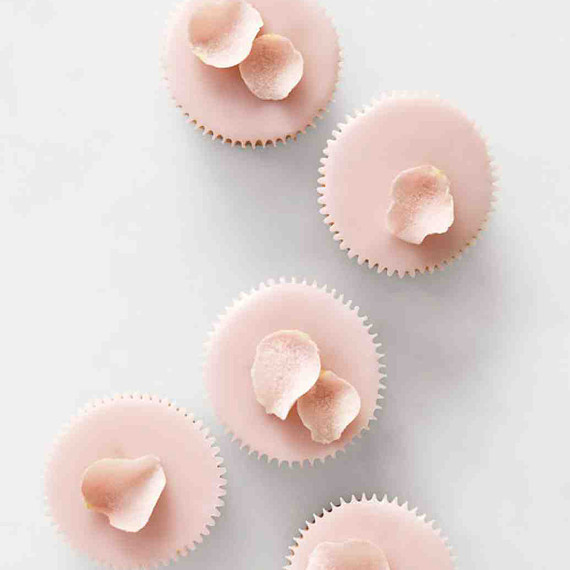 rose-ginger-cupcakes-0616.jpg (skyword:294788)
