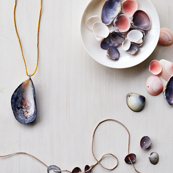 shell-jewelry-142-d111999.jpg