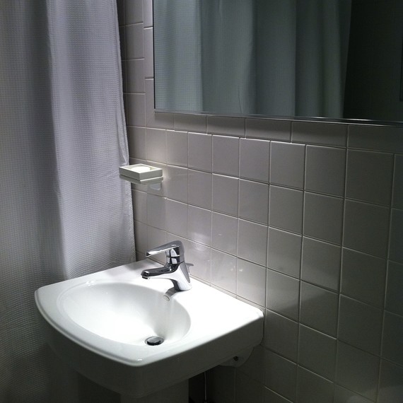 aptbeforeafter-16-1015.JPG.jpg (skyword:192727)