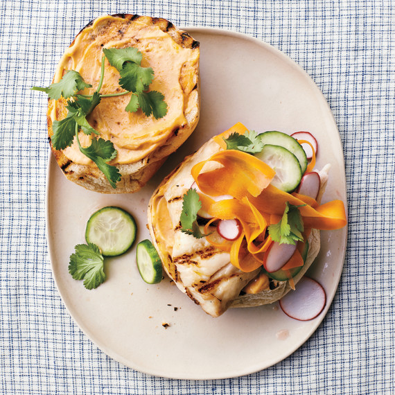 fish-sandwich-074-ld111042.jpg