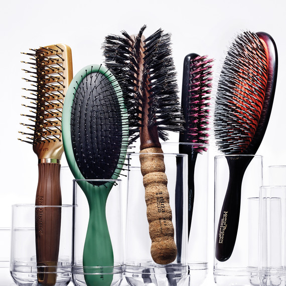 hair-brushes-180-d111410-r.jpg