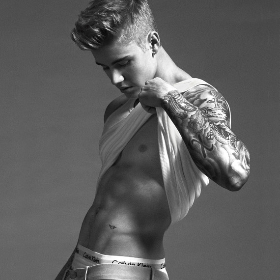 justin-bieber-calvins-0315.jpg