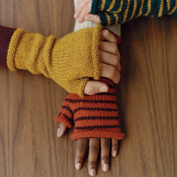 mla104262_0109_knit_gloves.jpg