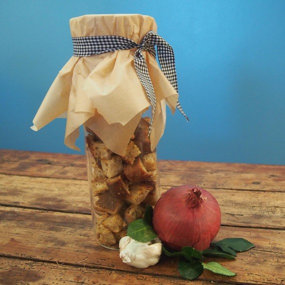 pantry-gifts-croutons-0215