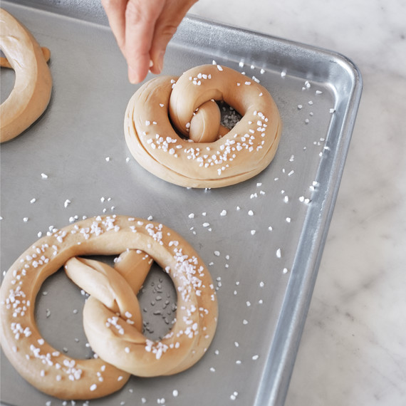 pretzel-how-to-163-d112616.jpg