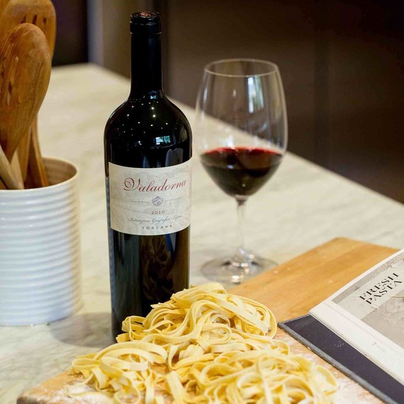 valadorna-wine-bottle-0716.jpg (skyword:305545)