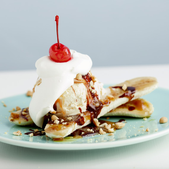 emeril_grilled_banana_split.jpg