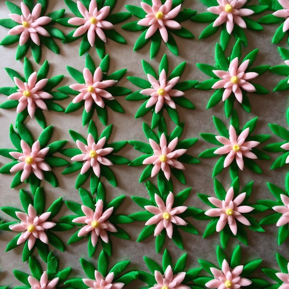 flower-cupcake-topping-0615