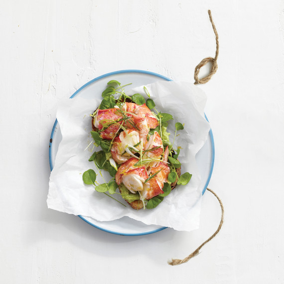 lobster-rolls-0811mld107289.jpg