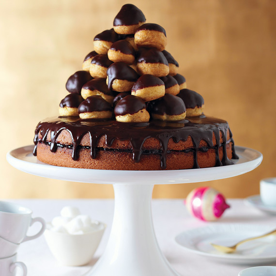 med106330_1210_hol_jam_cake.jpg