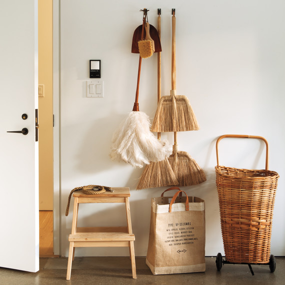 pantry-brooms-026-mld109599.jpg