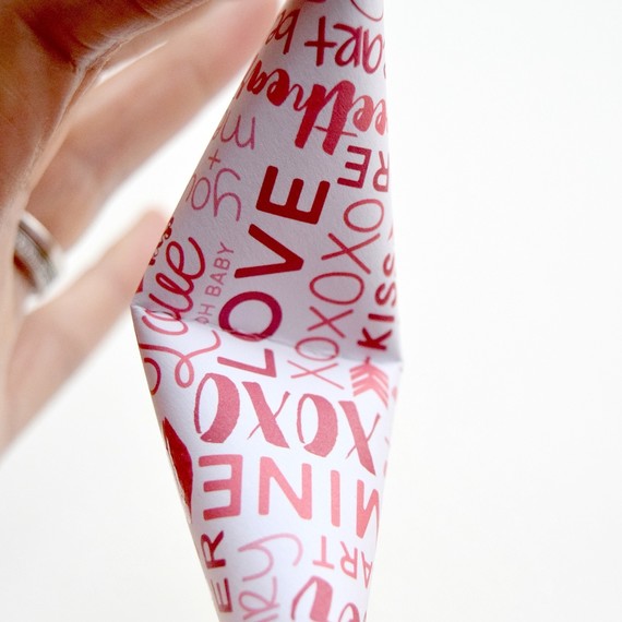 paper-fortune-cookies4-0116.jpg (skyword:223512)