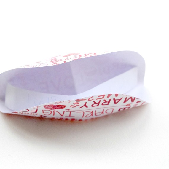 paper-fortune-cookies5-0116.jpg (skyword:223515)