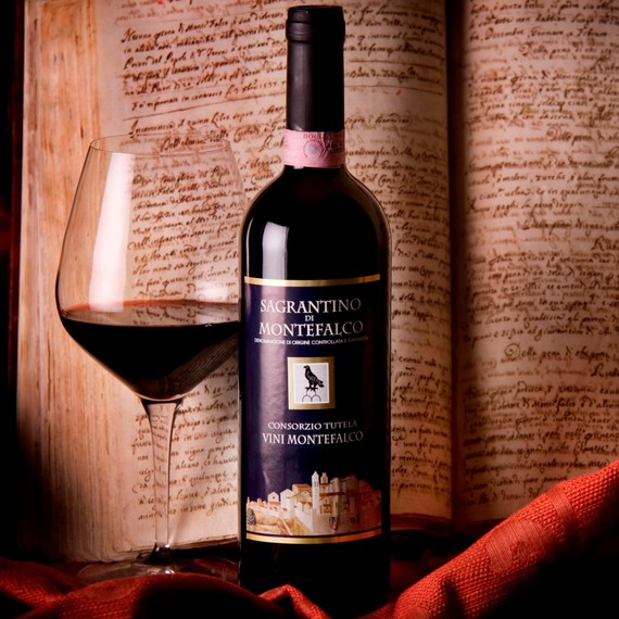 sagrantino-wine-bottle-1216.jpg (skyword:380227)