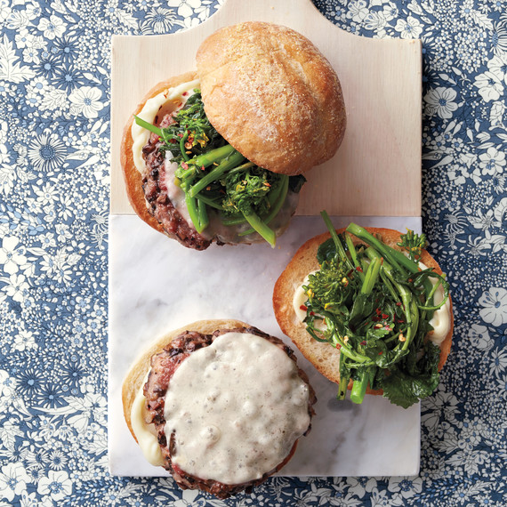 sausage-burgers-123-d112221.jpg