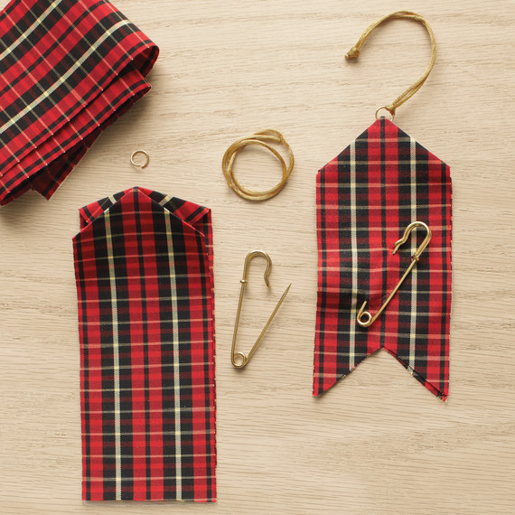 tartan-tree-1-150-mld110651.jpg