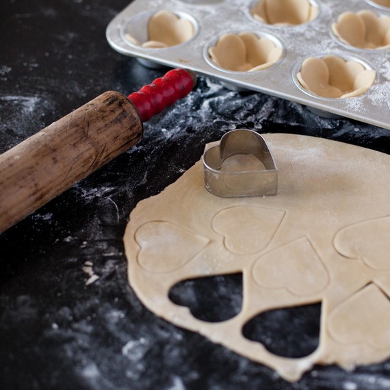 Preparing the mini pie shells