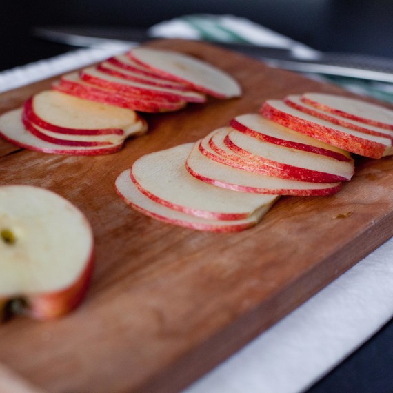 Thin apple slices