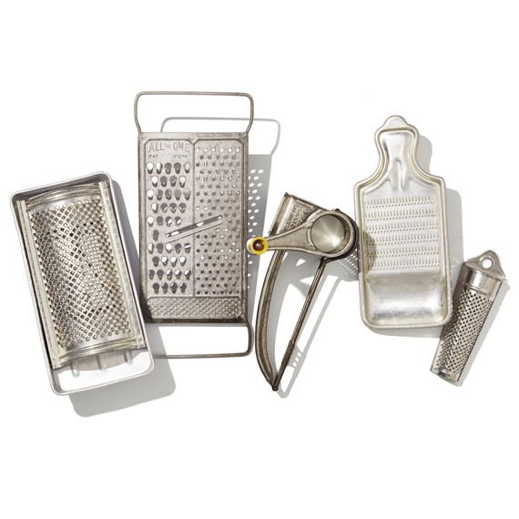 vintage-graters-050-d111922.jpg