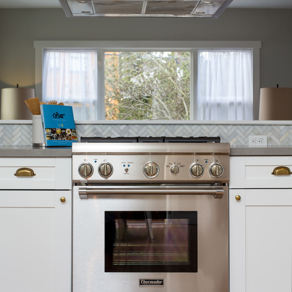 Cleaning Hacks, How to Clean Your Stove, Deep Clean Your Kitchen Stove, Kitchen Cleaning Hacks, Cleaning Tips and Tricks, Kitchen Cleaning, Popular Pin