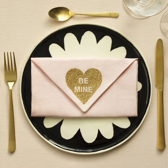 David_Stark_Valentine_Napkin_3sq2.jpg (skyword:223229)