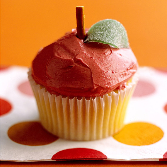 a100233_fall03_apple_cupcake.jpg