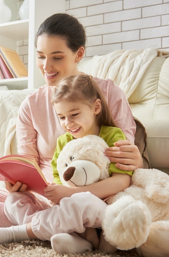 childrens-reading-nook3-0316.jpg (skyword:241317)