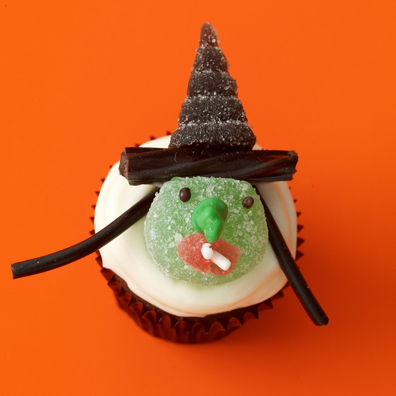 green witch cupcake green witch cupcake