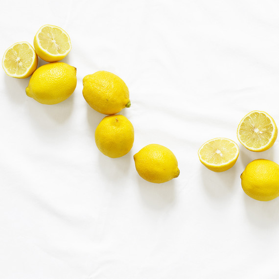 lemons-white-background-0416.jpg (skyword:251155)