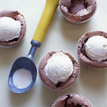 mscupcake_xa104427_flourless.jpg