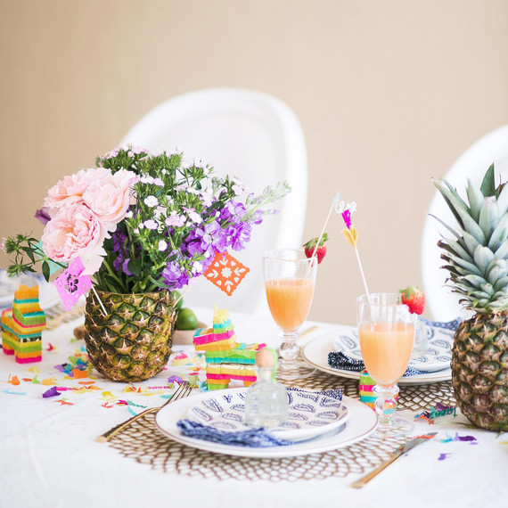 pineapple-flower-centerpiece.jpg