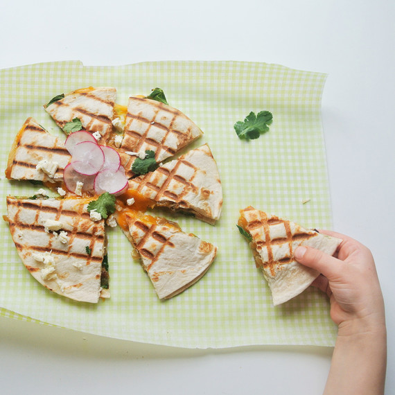 quesadillas-cheese-kids-0216.jpg (skyword:229638)