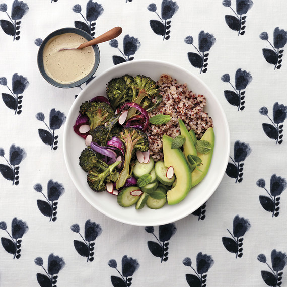 quinoa-bowl-051-d112755-0416.jpg