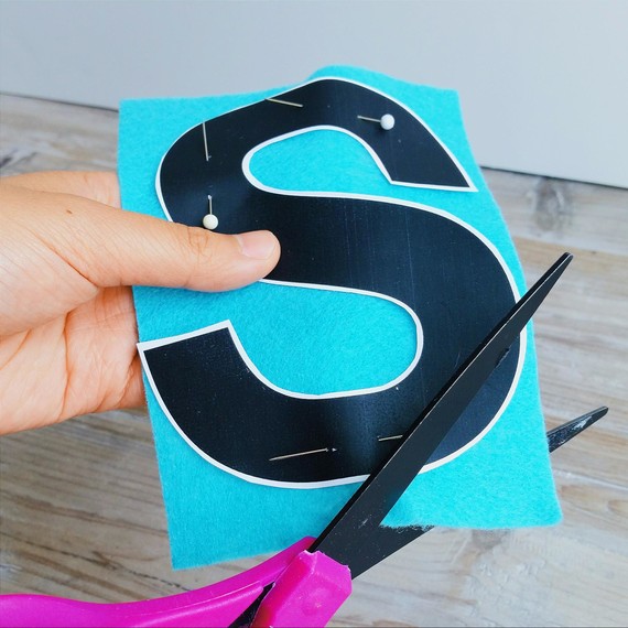 cardboard-shield-cutting-0515