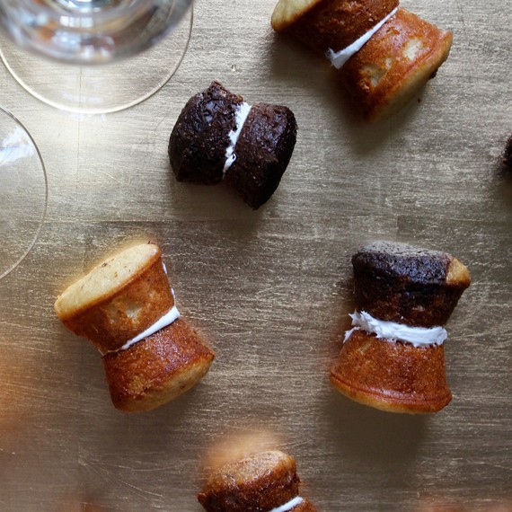 champagne-cupcake-corks-2-216.jpg (skyword:234375)