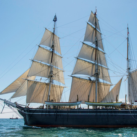 charles-w-morgan-sailing-0614.jpg